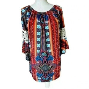 Win Win pinwheel sleeve tunic. L-XL. Boho laced sleeve excellent condition